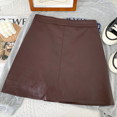 Μοντέρνα γυναικεία δερμάτινη φούστα με ψηλή μέση
