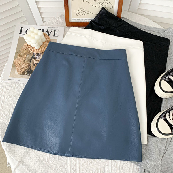 Μοντέρνα γυναικεία δερμάτινη φούστα με ψηλή μέση