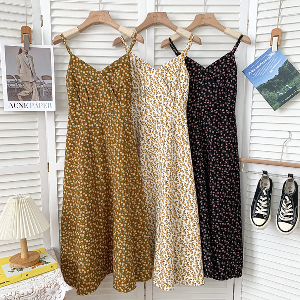 Vabaaja naiste lõikega peenikeste rihmadega kleit – mitut värvi