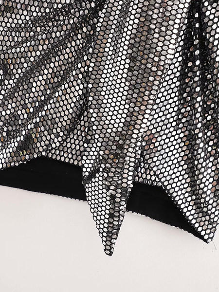 Lühike läikiva efektiga ja lipsudega seelik