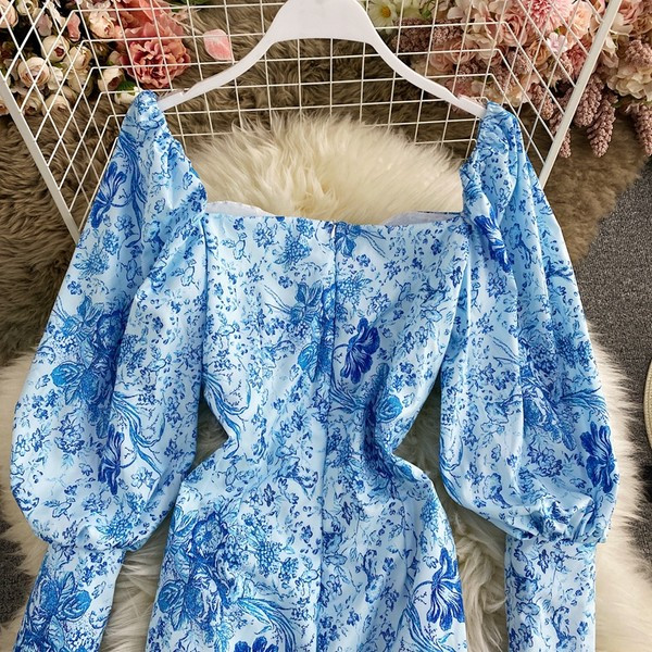 Τρέχον γυναικείο φόρεμα με μακριά μανίκια