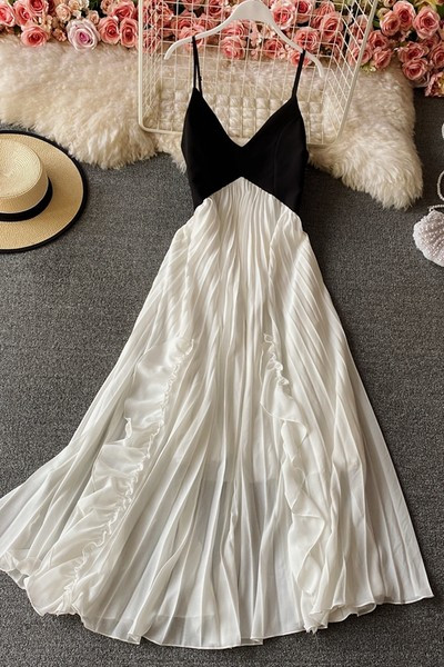 Νέο μοντέλο γυναικείο μακρύ φόρεμα με λεπτές τιράντες