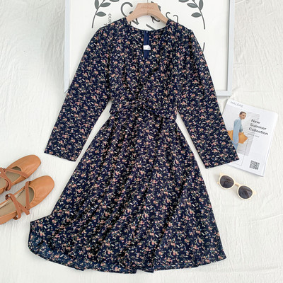 Νέο μοντέλο γυναικείο φθινοπωρινό φόρεμα με spitz λαιμόκοψη και μακριά μανίκια