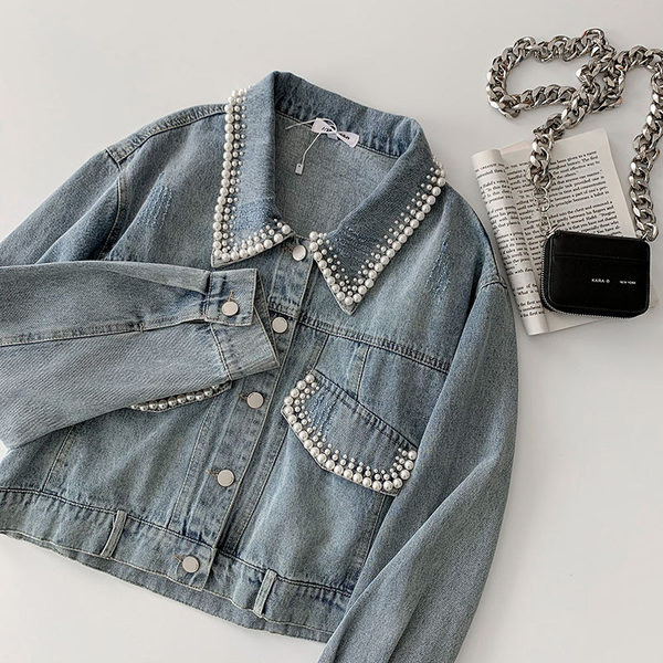 Női farmer dzseki gyöngyökkel és gombokkal