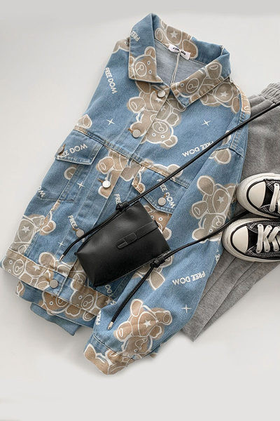 Moodne aplikatsioonidega teksajakk