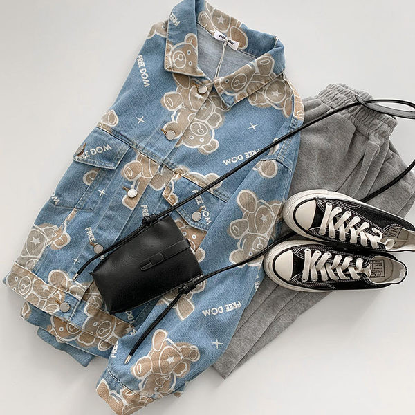 Moodne aplikatsioonidega teksajakk