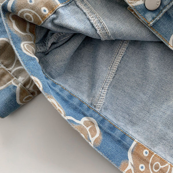 Moodne aplikatsioonidega teksajakk