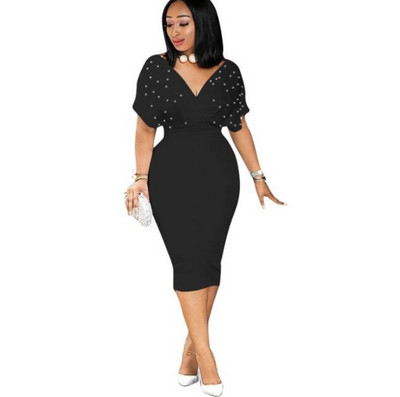 Γυναικείο φόρεμα με βαθύ λαιμόκοψη - μεγάλα μεγέθη