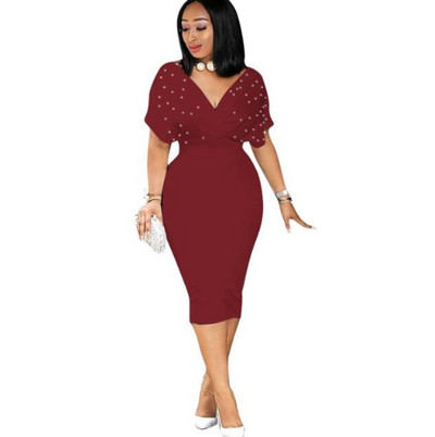 Γυναικείο φόρεμα με βαθύ λαιμόκοψη - μεγάλα μεγέθη