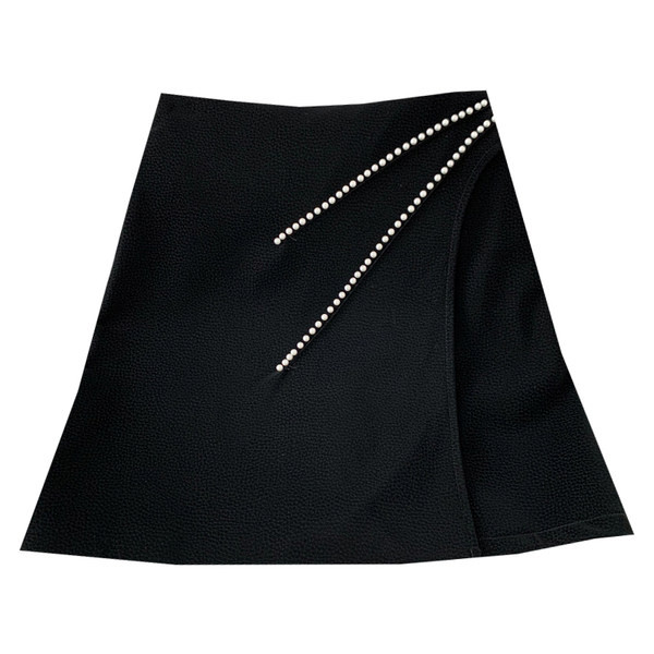 Модерна дамска пола с перли в бял и черен цвят