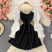 Ženska haljina s dugim rukavima i četvrtastim izrezom