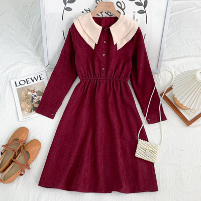 Μοντέρνο φόρεμα με στρογγυλή λαιμόκοψη και μακριά μανίκια σε διάφορα χρώματα