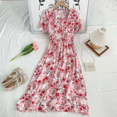 Uue mudeli lõikega naiste nööpidega kleit