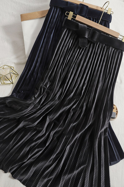 Fusta de dama din catifea plisata cu talie inalta