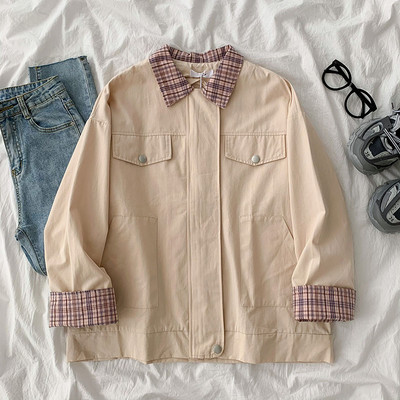 Naiste vabaaja jope ruudulise kraega