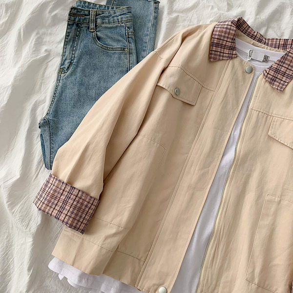 Naiste vabaaja jope ruudulise kraega