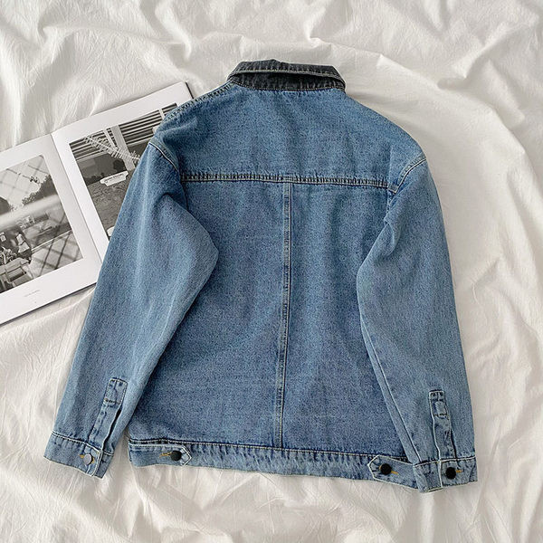 Geaca de dama din denim cu buzunare in stil retro