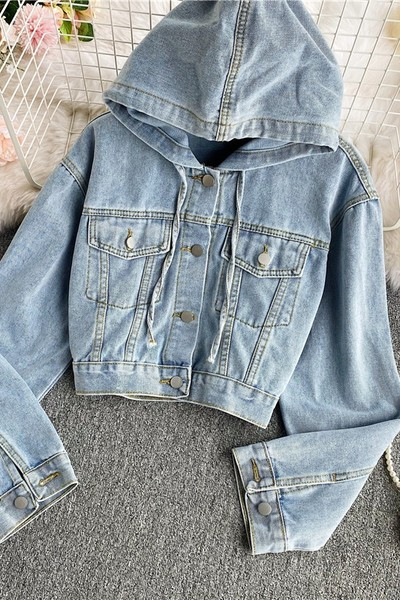 Női farmerdzseki kapucnival