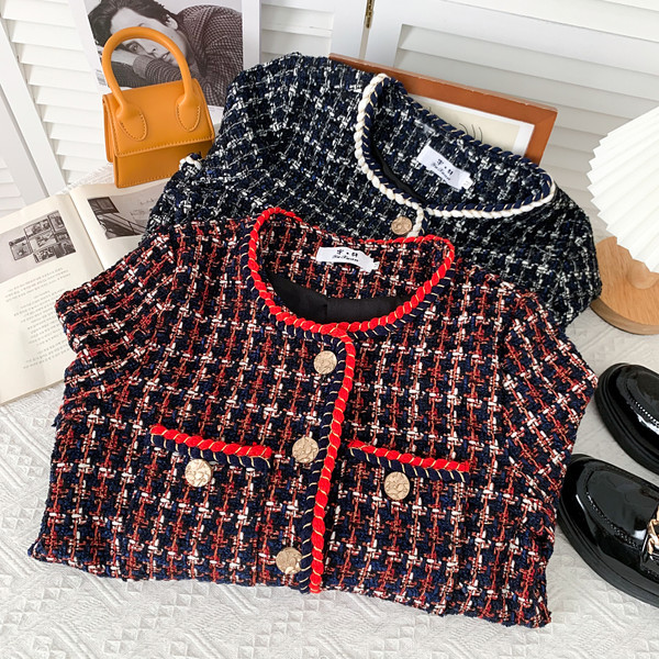 Naiste sügisene nööpidega tviidmantel