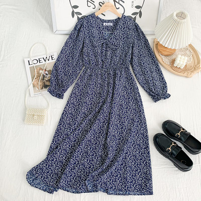 Casual γυναικείο φόρεμα με spitz λαιμόκοψη και μακριά μανίκια