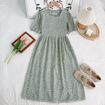 Naiste vabaaja kleit kandilise kaelusega - väljalõikega mudel