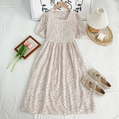 Naiste vabaaja kleit kandilise kaelusega - väljalõikega mudel