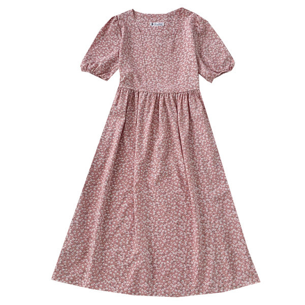 Naiste vabaaja kleit kandilise kaelusega - väljalõikega mudel