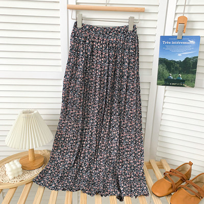 Πλισέ γυναικεία μακριά φούστα με λουλουδάτο μοτίβο