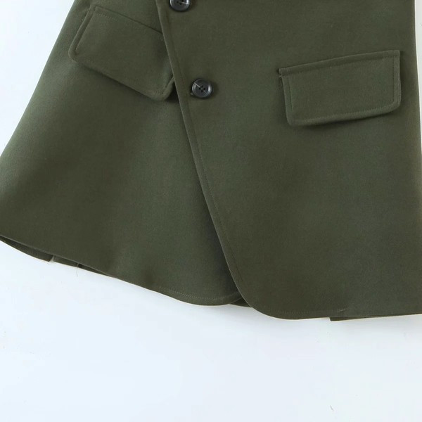 Lühike asümmeetrilise kinnitusega seelik