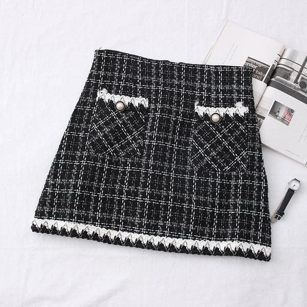 Kõrge vöökoha ja taskutega ruuduline naiste seelik