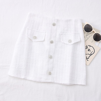 Μοντέρνα γυναικεία φούστα με πέτρες στα κουμπιά