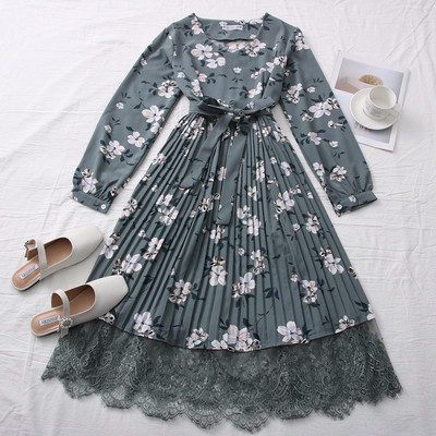 Νέο μοντέλο πολύχρωμου γυναικείου φορέματος με στρογγυλή λαιμόκοψη και δαντέλα