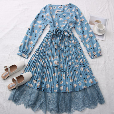 Νέο μοντέλο πολύχρωμου γυναικείου φορέματος με στρογγυλή λαιμόκοψη και δαντέλα