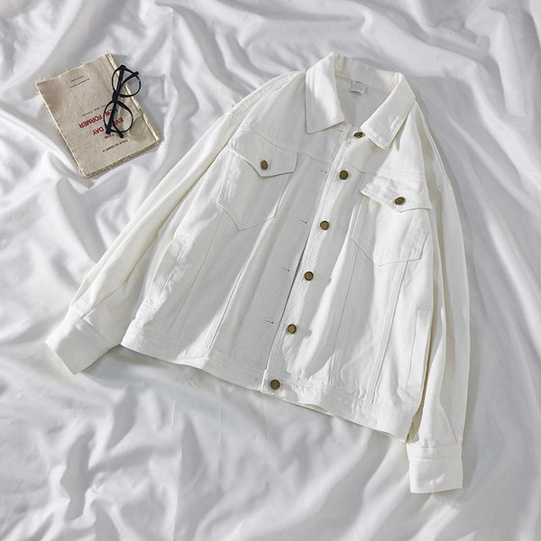 Дамско яке с копчета и джобове-широк модел