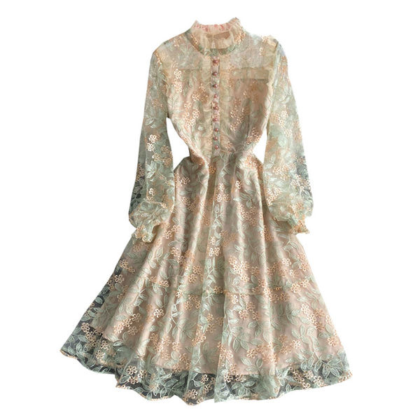 Дамска рокля с копчета и дантела в розов цвят 