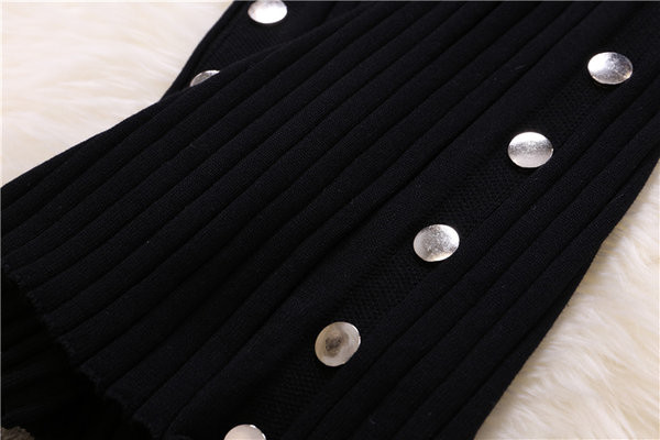 Naiste kleit lühikeste varrukate ja nööpidega