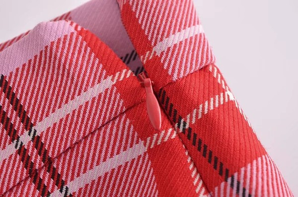 Kõrge vöökohaga pikk ruuduline seelik