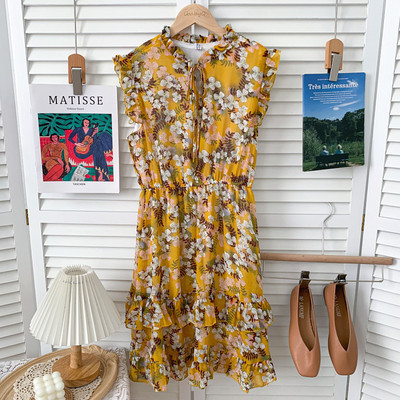 Casual φόρεμα με στρογγυλή λαιμόκοψη και λουλουδάτο μοτίβο