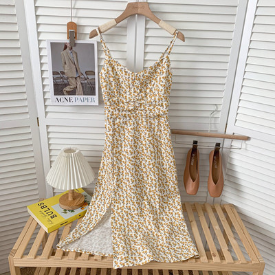 Uut mudelit peenikeste rihmadega naiste vabaajakleit