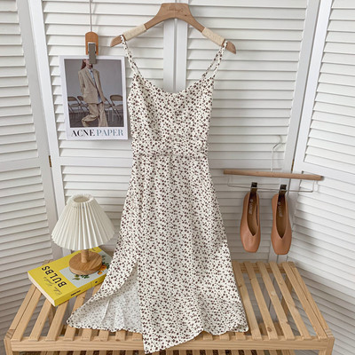 Uut mudelit peenikeste rihmadega naiste vabaajakleit