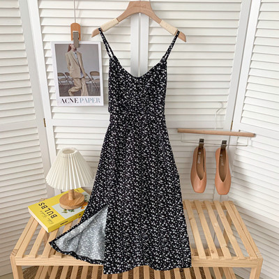 Uut mudelit peenikeste rihmadega naiste vabaajakleit