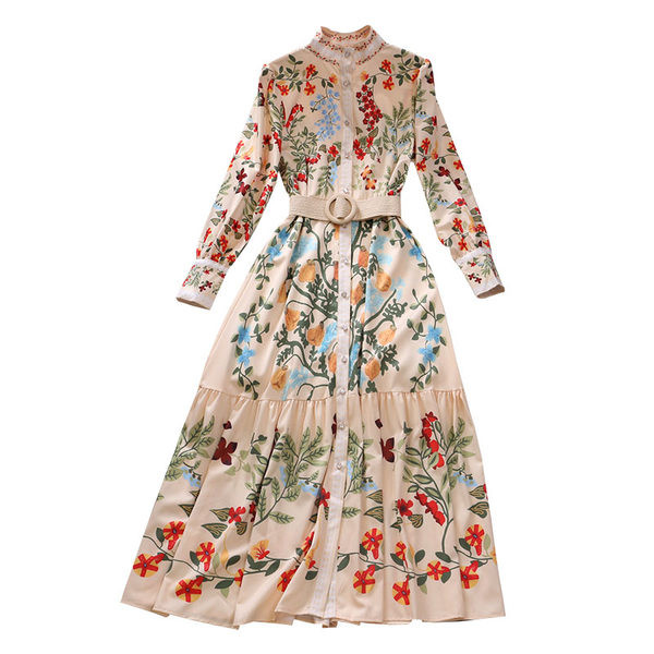 Pikk naiste kleit vöö ja lillemotiividega