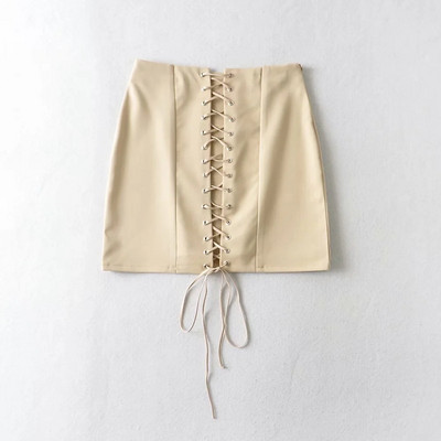 Lühike lipsudega seelik naistele