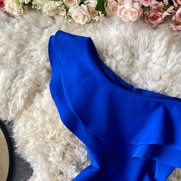 Дамска рокля втален модел и цепка в син цвят 