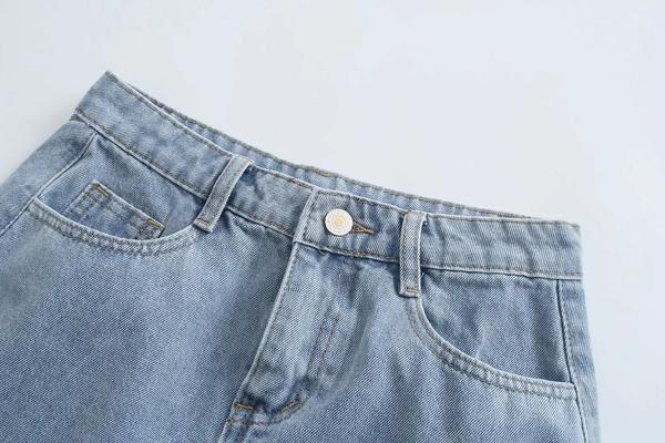 Kratka traper suknja s poderanim efektom za žene