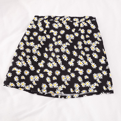 Дамска пола с флорален десен и висока талия