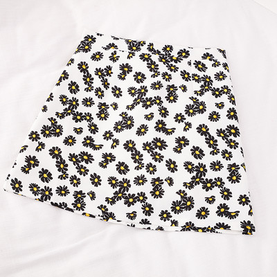 Дамска пола с флорален десен и висока талия