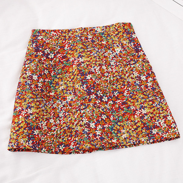 Дамска пола с флорален десен  и висока талия