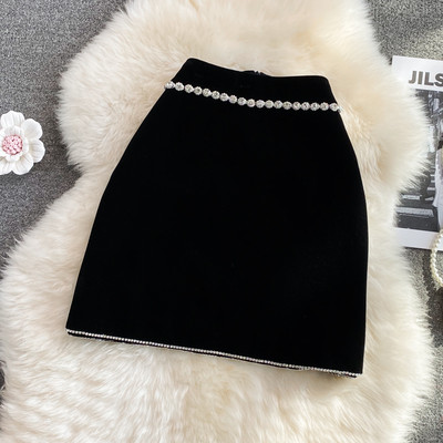 Fusta de dama moderna cu talie inalta si perle in negru