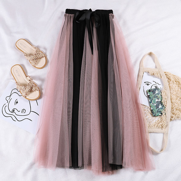 Moodne naiste seelik tülliga